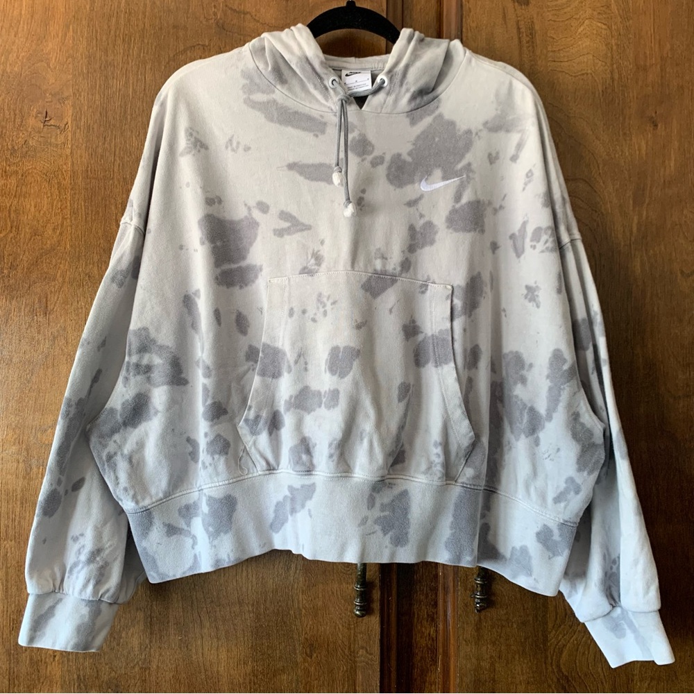 Nike Oversized Light Gray and Dark Gray Tie-Dye Crewneck Hoodie